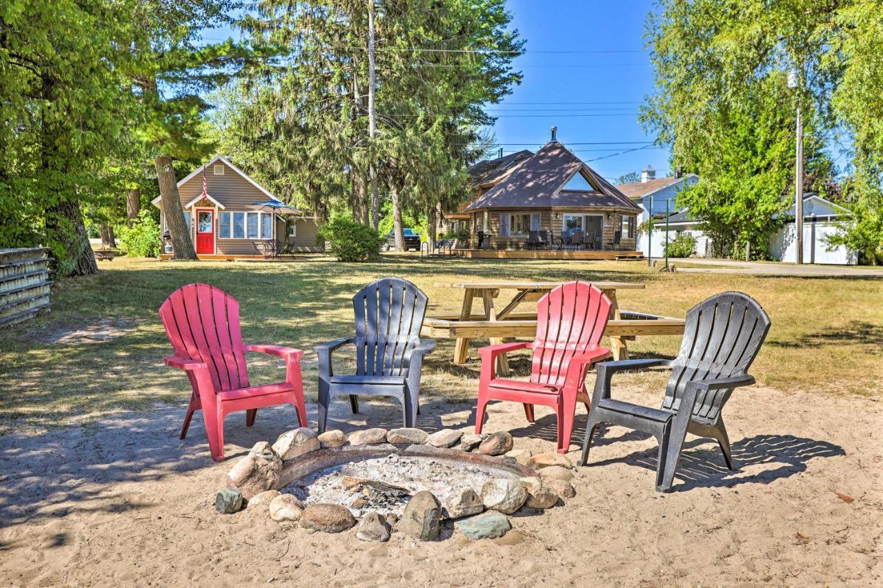 Quaint Studio With Shared Beach Walk To Suttons Bay Exterior photo