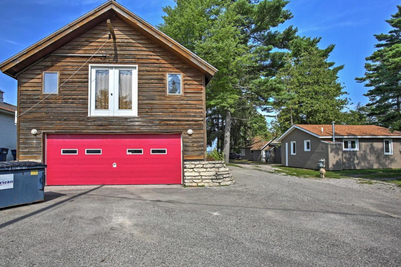 Quaint Studio With Shared Beach Walk To Suttons Bay Exterior photo